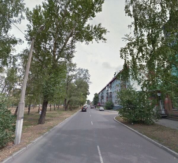 Отделение Совкомбана по адресу ул. Вали Максимовой,  д. 5